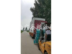 鶴壁100噸玉米烘干塔發(fā)貨現場(chǎng)--糧食類(lèi) 